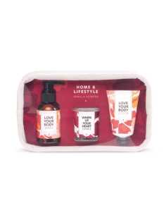 Set cadou LOVE YOUR BODY (gel de dus + lotiune corp + lumanare parfumata + cos bambus)
